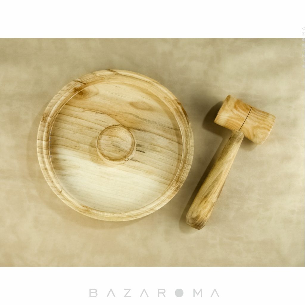 روش نگهداری ظرف گردو شکن چوبی سنتی بازاروما